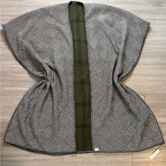 NWT- Madewell Women’s Poncho Cape Shawl One Size - Picture 3 of 6